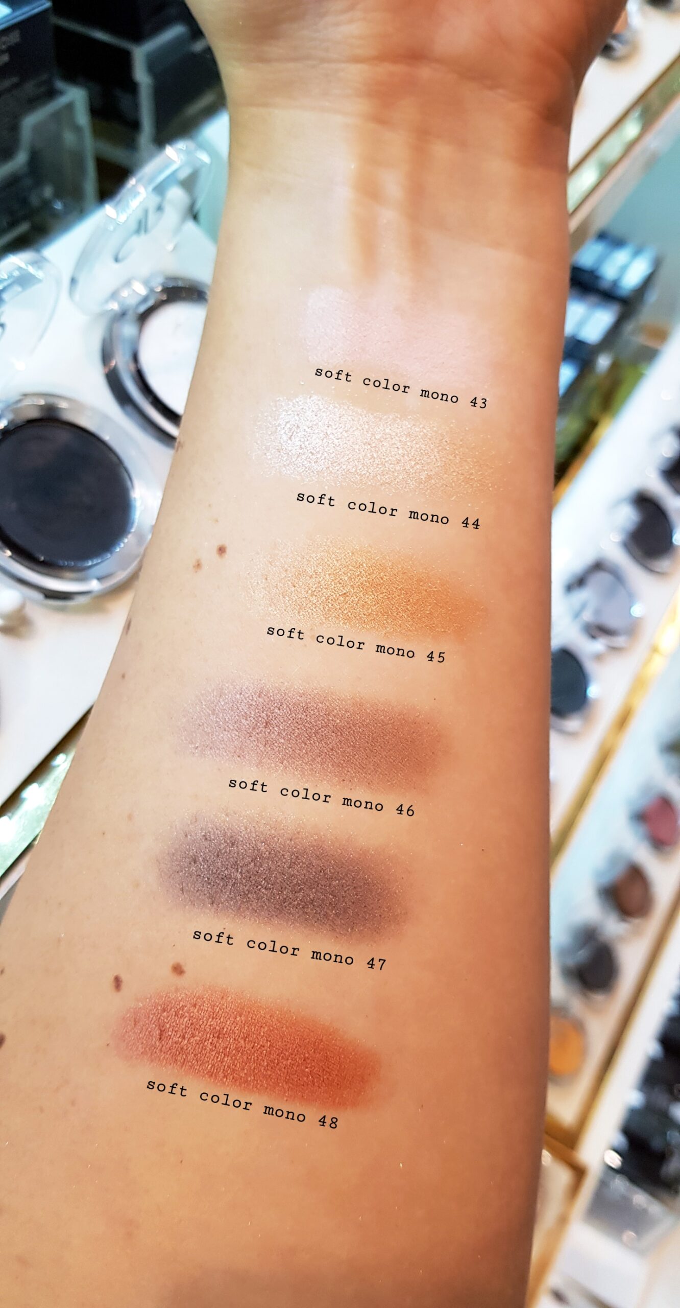 nummer_4 Trendy Hair and Wellness